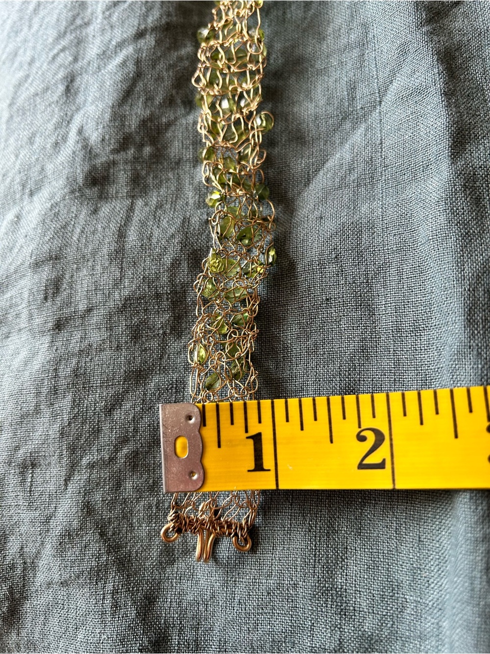 Artisan Gold Wire-Peridot Choker Necklace with over 100 peridot gems - Picture 8 of 9